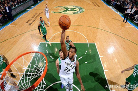 NBA常规赛：约基奇三双 掘金120-113击败湖人